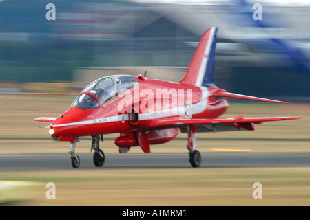 Royal Air Force British Aerospace Hawk T.1A de l'équipe de voltige des flèches rouges Banque D'Images