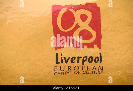 Ville de culture peinture sur la grande sculpture banane Agneau Liverpool Banque D'Images