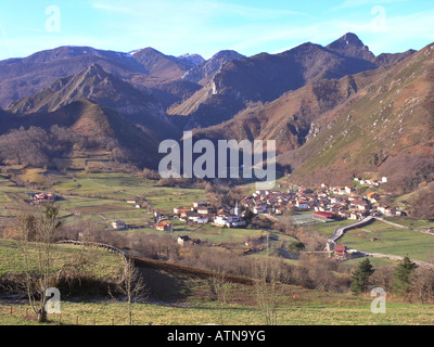 Soto de fièvres paludéennes, village du Parc Naturel de Redes et réserve de biosphère, Asturias, Espagne Banque D'Images