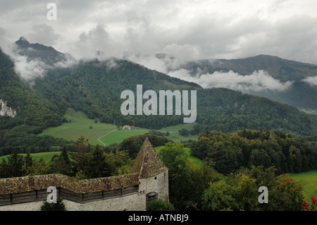 Vue des Alpes de Gruyéres Chateau Suisse Banque D'Images