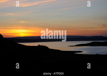 Coucher de soleil sur la baie de Gruinard, Wester Ross, North West Highland Ecosse sur la côte nord route 500 Banque D'Images