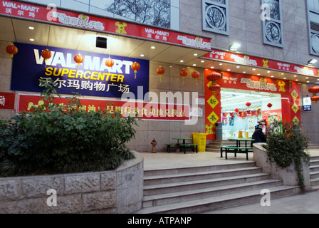 Wal-Mart, Kunming, Province du Yunnan, Chine Banque D'Images