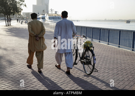 Sur le chemin de la maison- Dubai Creek Banque D'Images