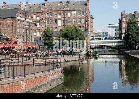 Bars et restaurants en zone réaménagée de Nottingham nottingham angleterre canal ville Banque D'Images