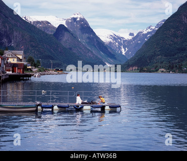 Le Sognefjorden à Fjaerland Mundal Norvège fjords de l'ouest Banque D'Images