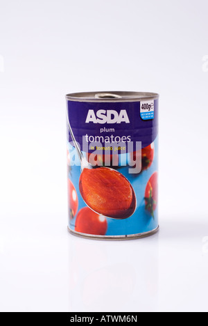 Tomates italiennes, l'Asda pouvez sur un fond blanc Banque D'Images