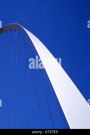 Résumé détail de la Gateshead Millennium Bridge à Glasgow Banque D'Images