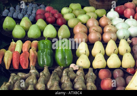 Nature morte, fruits et légumes au marché des fermiers de plein air Banque D'Images
