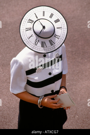 Juin Racegoer Ascot Berkshire au Royal Ascot course de chevaux à l'hippodrome d'Ascot Berkshire en 1995 Banque D'Images