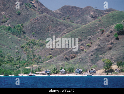 Excursion à partir de la plage à Pulau Labuanbajo Komodo Rinca et Island Hopping dans e l'Indonésie Flores Nusatengarra Banque D'Images