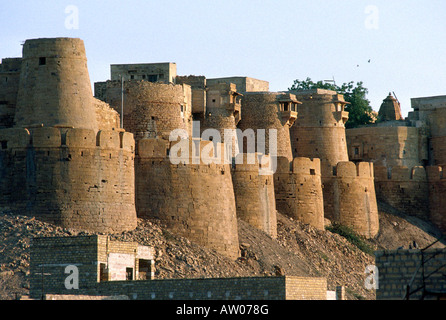 Inde Rajasthan Jaisalmer fort construit des murs en ruine en 1156 Banque D'Images