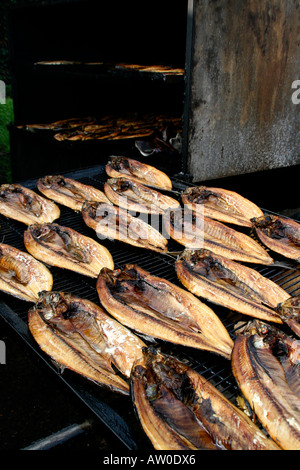 Poisson fumé à l'Orford Orford dans Oysterage Butley East Anglia Suffolk, UK Banque D'Images