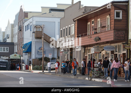 Zone de shopping sur Cannery Row n le Monterey, Monterey County, Californie, USA Banque D'Images