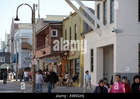 Zone de shopping sur Cannery Row n le Monterey, Monterey County, Californie, USA Banque D'Images