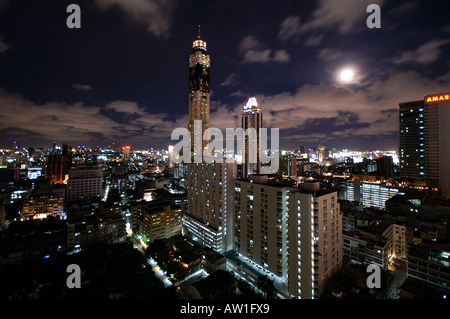 L'horizon de Bangkok la nuit, en Thaïlande, en Asie. Le bâtiment le plus haut au centre : Bayoke Tower Banque D'Images