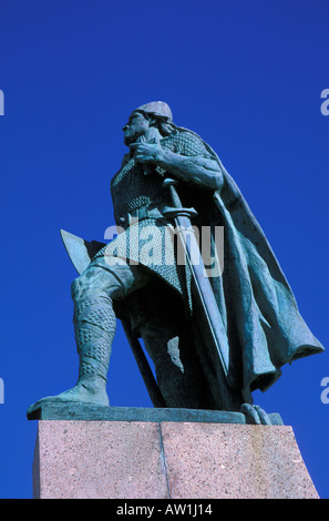 Leifer Ericsson statue du fils d'Islande, église de Hallgrímur Cathédrale de Reykjavik. Banque D'Images