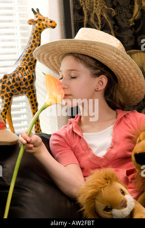 Young Girl posing, jouer avec les choses Banque D'Images