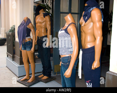 Les mannequins habillés en vêtements d'été. USA. Banque D'Images