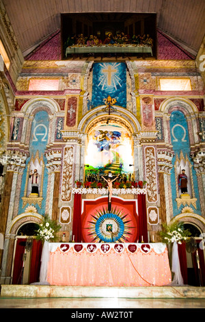 Vue intérieure de Santa Cruz Cathedral, fort Cochin, Cochin, Kerala, Inde Banque D'Images