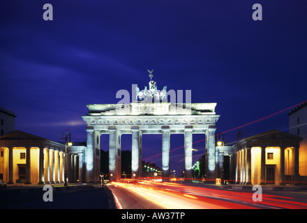 La porte de Brandebourg à Berlin, Allemagne, nuit Banque D'Images