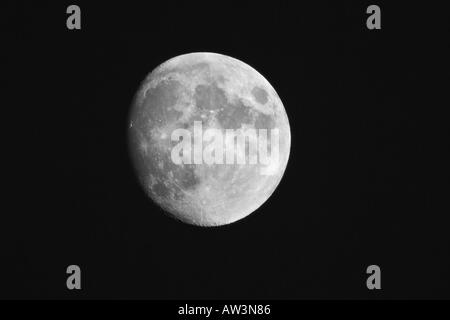 La lune tourné de nuit montrant de bons détails potton bedfordshire Banque D'Images