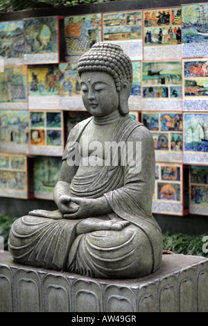 Statue de Bouddha dans le Jardin Tropical Monte Palace, Funchal, Madeira, Portugal Banque D'Images