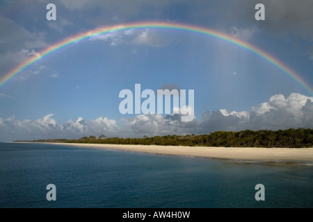 Arc-en-ciel sur Fraser Island, Australie Banque D'Images