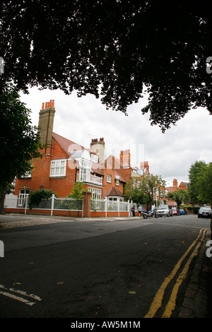 Route de Blenheim à Bedford Park, Chiswick, Londres Banque D'Images