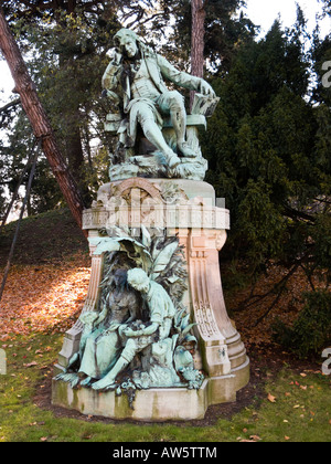 Statue de Jacques Henri Bernardin de Saint-Pierre dans le Jardin des Plantes Paris France Europe Banque D'Images