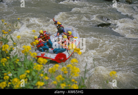 White Water Rafting ride le livre blanc de l'eau du Jourdain, dans la vallée du Grand Rift Banque D'Images