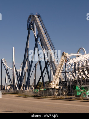 Construction de montagnes russes géantes à Hollywood Square à Myrtle Beach SC USA Banque D'Images