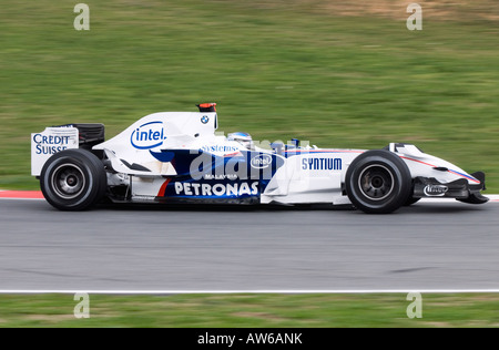 Nick Heidfeld GER dans la F1 BMW Sauber de course de Formule 1 08 pendant une session de test sur le circuit de Catalunya Banque D'Images