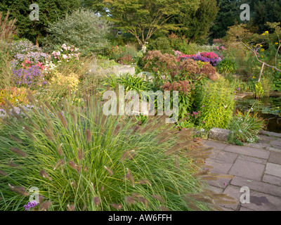 Jardin en contrebas en automne, karl foerster jardin, Potsdam, Allemagne. design : Karl foerster Banque D'Images