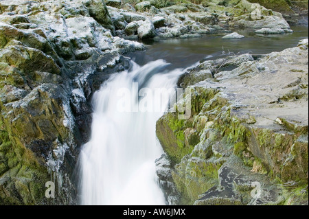 Les glaçons par skelwyth vigueur chute près de Ambleside Lake District UK Banque D'Images