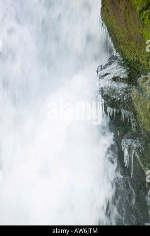 Les glaçons par skelwyth vigueur chute près de Ambleside Lake District UK Banque D'Images