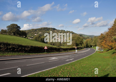 Route de campagne A48 NR BLAKENEY ROYAL FOREST OF DEAN GLOUCESTERSHIRE UK Banque D'Images