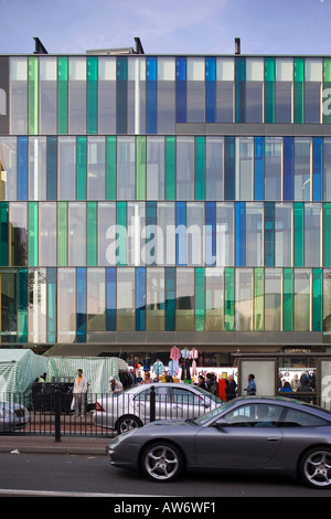 Idea Store, Whitechapel, Londres, 2005. Whitechapel Road façade. Architecte : Adjaye Associates/ Banque D'Images