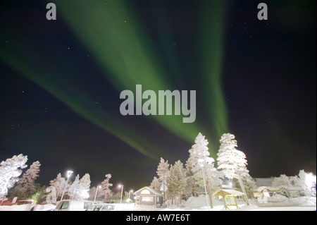 Les aurores boréales au-dessus du nord de la Finlande Saariselka Banque D'Images