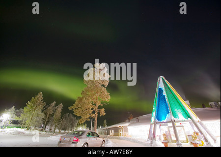 Les aurores boréales au-dessus du nord de la Finlande Saariselka Banque D'Images