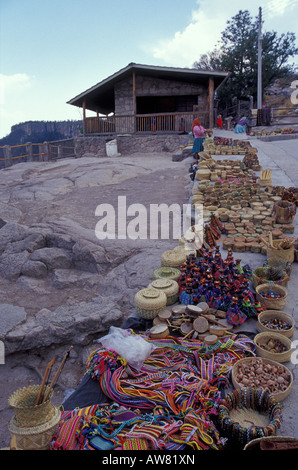 Tarumara artisanat indien en vente à l'affût Divisadero, Copper Canyon, Chihuahua, Mexique Banque D'Images