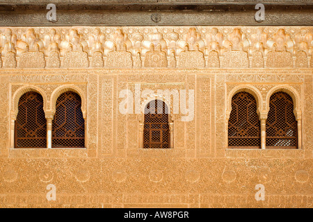 Alhambra : Los Palacios Nazaries : Fachada de Comares Banque D'Images