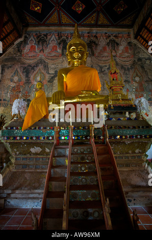 Le principe Bouddha à la Wihan de Wat Nong Bua de Nong Bua village de Tha Wang Pha Thaïlande Nan district Banque D'Images