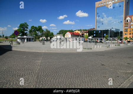 Le ghetto de Cracovie Memorial en plac Bohaterów Getta (Place des Héros du Ghetto Podgorze) a été inauguré en décembre 2005. Banque D'Images