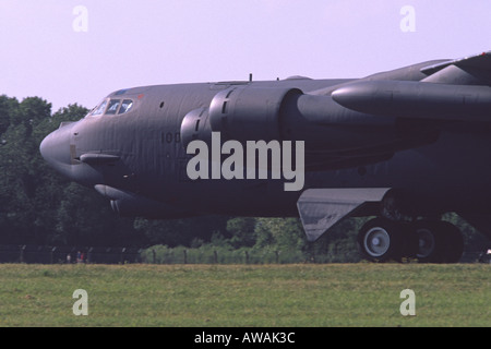 Boeing B-52H Stratofortess exploités par l'US Air Force en roulage à RAF Fairford Banque D'Images