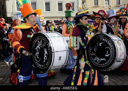 Gmendr Gassafetza Gugge Bande, procession de musiciens, 25e rencontre internationale des Gugge Schwaebisch Gmuend en musique, Banque D'Images