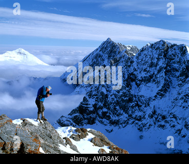 Gamme de Karwendel, l'ouest, photographe sur le pic de commandes, Upper Bavaria, Bavaria, Germany, Europe Banque D'Images