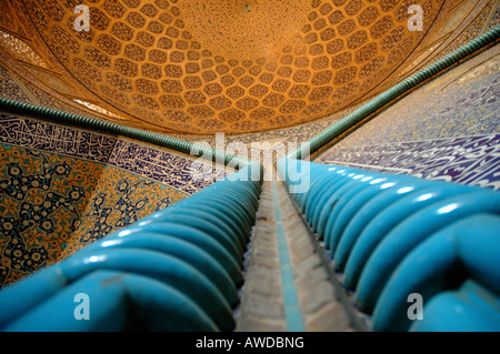 De l'Intérieur Sheikh Lotf Allah mosquée à Meidan-e Imam (Place Imam), Isfahan, Iran Banque D'Images