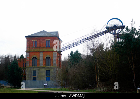 L'ancien chef Pit et télécommandes à tour la bestwood vestiges de l'ancienne mine de l'entreprise à une époque la plus grande du Royaume-Uni qui a fermé en 1967. Bestwood Country Park Nottingham, Royaume-Uni Banque D'Images