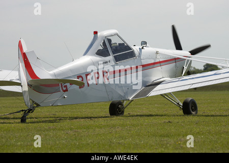 Avion de remorquage de planeur Pawnee Banque D'Images