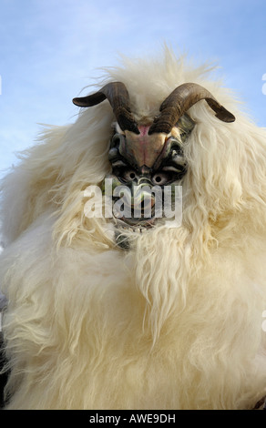 Masque de mouton, Tschaeggaetae, masques de carnaval, Wiler, Loetschental, Valais, Suisse Banque D'Images